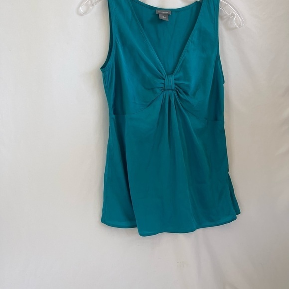 Ann Taylor Factory Green V-Neck Sleeveless Blouse Women's Size 4 - Picture 3 of 14